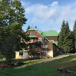 Hotel Turnovska *