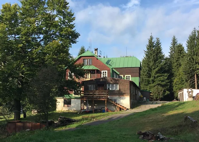 Отель Turnovska *